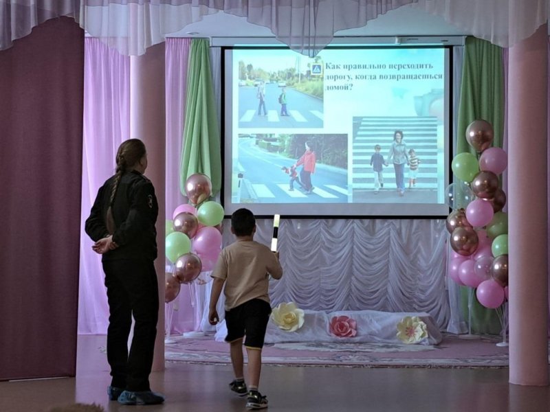 В Сарове состоялась встреча воспитанников детского сада с представителем городской Госавтоинспекции